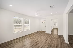 5318 Trentman St, Fort Worth, TX 76119 - Photo 9