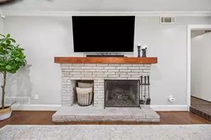 10105 Kirkhaven Dr, Dallas, TX 75238 - Photo 11