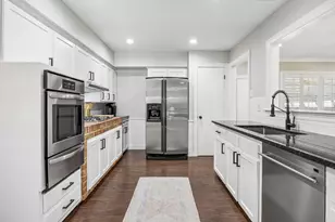 10105 Kirkhaven Dr, Dallas, TX 75238 - Photo 15