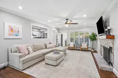 10105 Kirkhaven Drive, Dallas, TX 75238 - Photo 9