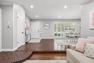 10105 Kirkhaven Drive, Dallas, TX 75238 - Photo 5