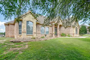 13041 Stacey Valley Dr, Azle, TX 76020 - Photo 3