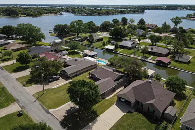 3711 Quail Run, Granbury, TX 76049 - Photo 35