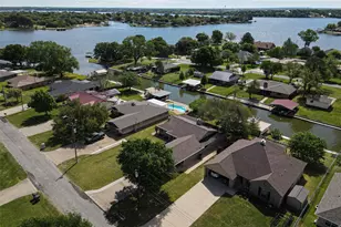 3711 Quail Run, Granbury, TX 76049 - Photo 35