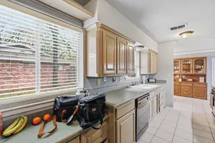 3005 Friendswood Dr, Arlington, TX 76013 - Photo 17