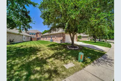 8162 Robertson Drive, Frisco, TX 75036 - Photo 3