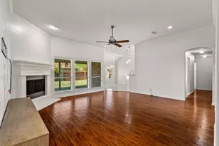 7033 Ridge Crest Dr, North Richland Hills, TX 76182 - Photo 5