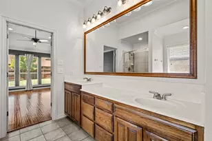 7033 Ridge Crest Dr, North Richland Hills, TX 76182 - Photo 17