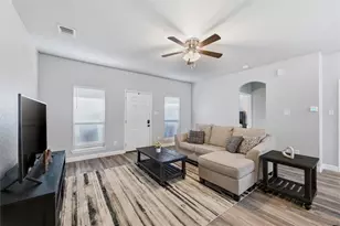 424 N Cedar St, Springtown, TX 76082 - Photo 7