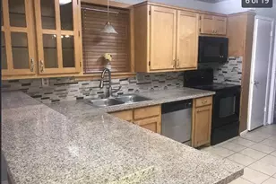 210 Nettletree St, Arlington, TX 76018 - Photo 3