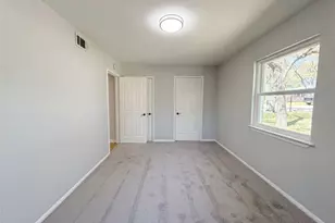 721 Briarwood Ln, Hurst, TX 76053 - Photo 17