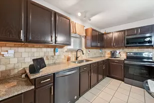 608 Flooded Gum St, Arlington, TX 76002 - Photo 5