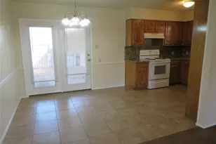 443 Warbler Dr, DeSoto, TX 75115 - Photo 3