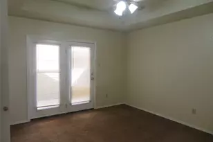 443 Warbler Dr, DeSoto, TX 75115 - Photo 5