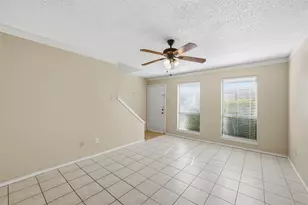 1371 S 11th St, Waco, TX 76706 - Photo 3