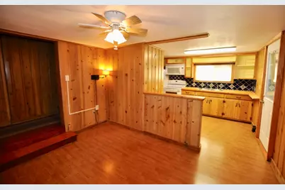 201 1/2 W Columbia, Weatherford, TX 76086 - Photo 5