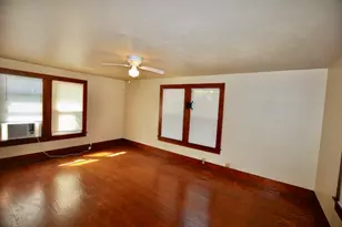 201 1/2 W Columbia, Weatherford, TX 76086 - Photo 9