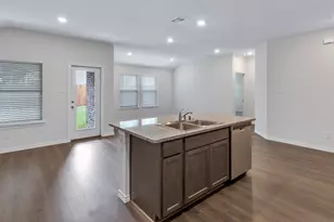 901 Barton Dr, Ennis, TX 75119 - Photo 23