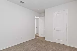 901 Barton Dr, Ennis, TX 75119 - Photo 11