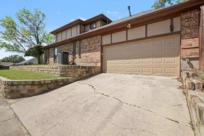 2428 Stonegate Drive N, Bedford, TX 76021 - Photo 31