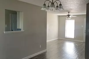 802 Las Palmas Dr, Grand Prairie, TX 75052 - Photo 5