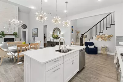 12701 Mercer Parkway, Farmers Branch, TX 75234 - Photo 9