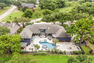 3907 Fox Glen Dr, Irving, TX 75062 - Photo 37