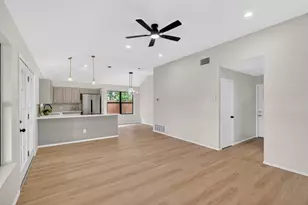 509 Brookside Ct, Burleson, TX 76028 - Photo 3