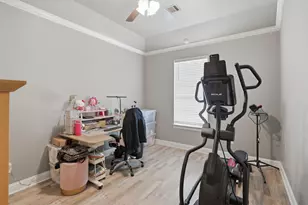 1201 E Iberian Ct, Granbury, TX 76048 - Photo 17