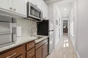 1201 E Iberian Ct, Granbury, TX 76048 - Photo 23