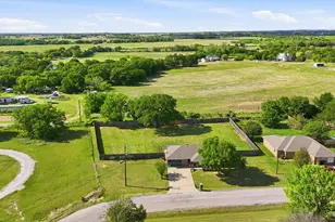 4051 Country Meadows Cir, Granbury, TX 76049 - Photo 29