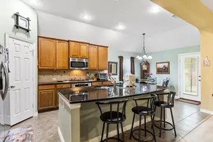 1301 Litchfield Ln, Burleson, TX 76028 - Photo 13