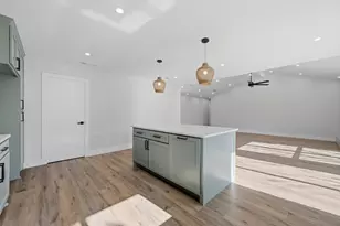 1710 Yorktown Dr, Arlington, TX 76014 - Photo 11