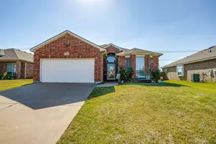 1209 Spanish Moss Dr, Burleson, TX 76028 - Photo 1