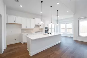 2225 Valencia Dr, Little Elm, TX 75068 - Photo 3
