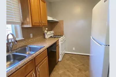 2114 Dunloe Avenue, Dallas, TX 75228 - Photo 7