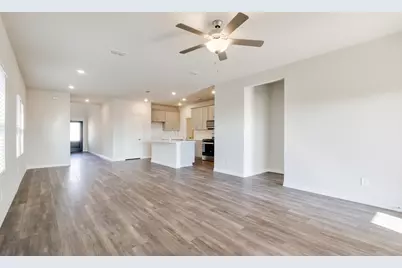 4816 Hunter Hurst Drive, Princeton, TX 75071 - Photo 7