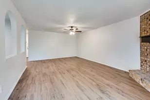 3501 Hickory Hill Dr, Arlington, TX 76014 - Photo 9