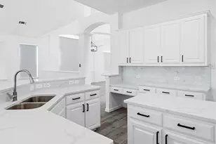 4201 Iron Ln, Mansfield, TX 76063 - Photo 9