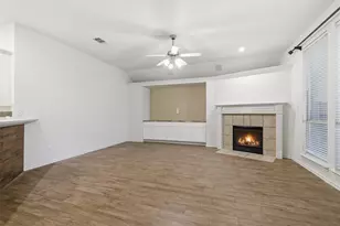 6404 Parkside Dr, Arlington, TX 76001 - Photo 15