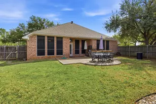 6404 Parkside Dr, Arlington, TX 76001 - Photo 29
