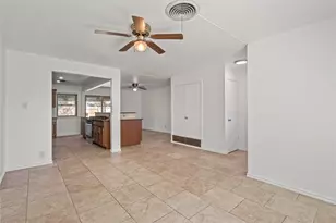 3209 N Calais St, Sherman, TX 75090 - Photo 5