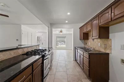 3209 N Calais Street, Sherman, TX 75090 - Photo 11