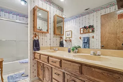 217 Faircrest Drive, Garland, TX 75040 - Photo 31