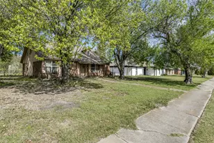 1825 Castle Dr, Garland, TX 75040 - Photo 3
