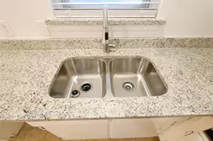 1830 Viewcrest Dr, Dallas, TX 75228 - Photo 7