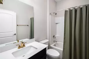 2401 Olivia Ln, Little Elm, TX 75068 - Photo 3