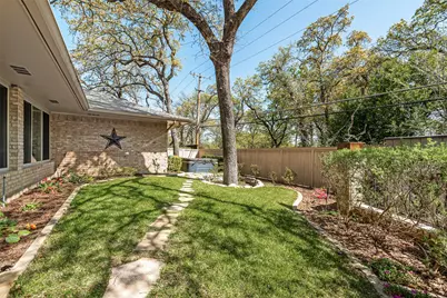 805 Crowley Road, Arlington, TX 76012 - Photo 29