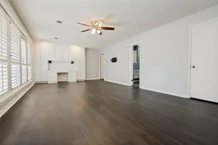 805 Crowley Rd, Arlington, TX 76012 - Photo 19
