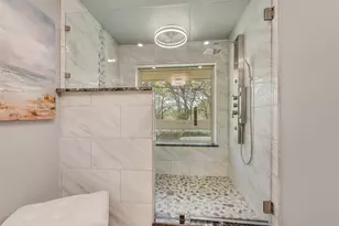 805 Crowley Rd, Arlington, TX 76012 - Photo 19